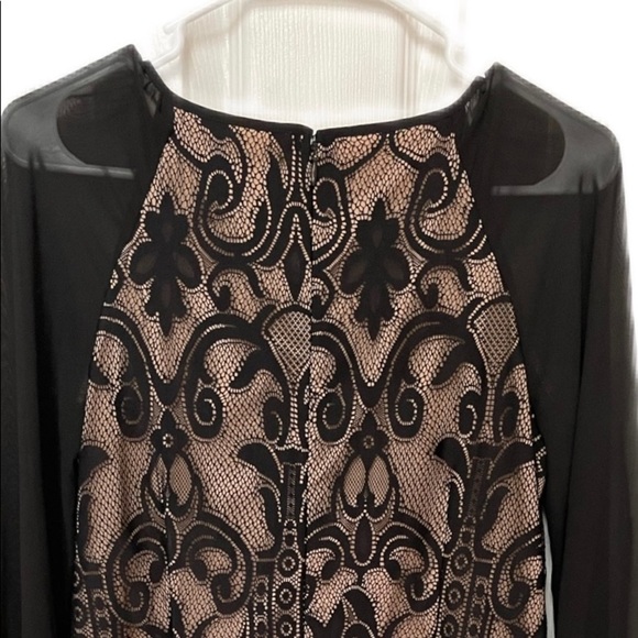 Adrianna Papell Size 6 Dress, Black with a cream color underneath lace, business - Picture 2 of 9